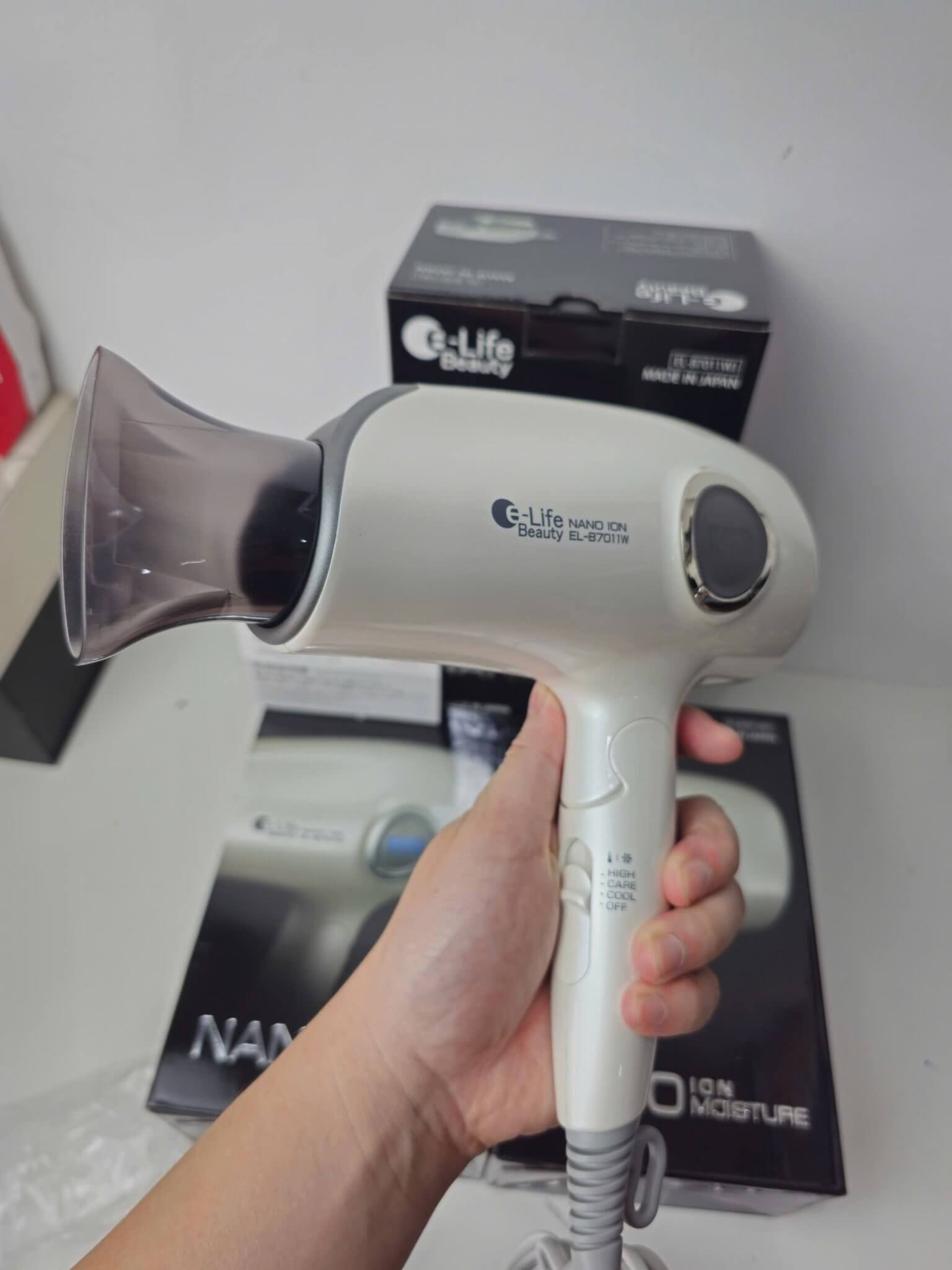 Máy Sấy Tóc E-Life Nano Ion Âm Made In Japan - 1300W - Điện 220V - Ảnh 9