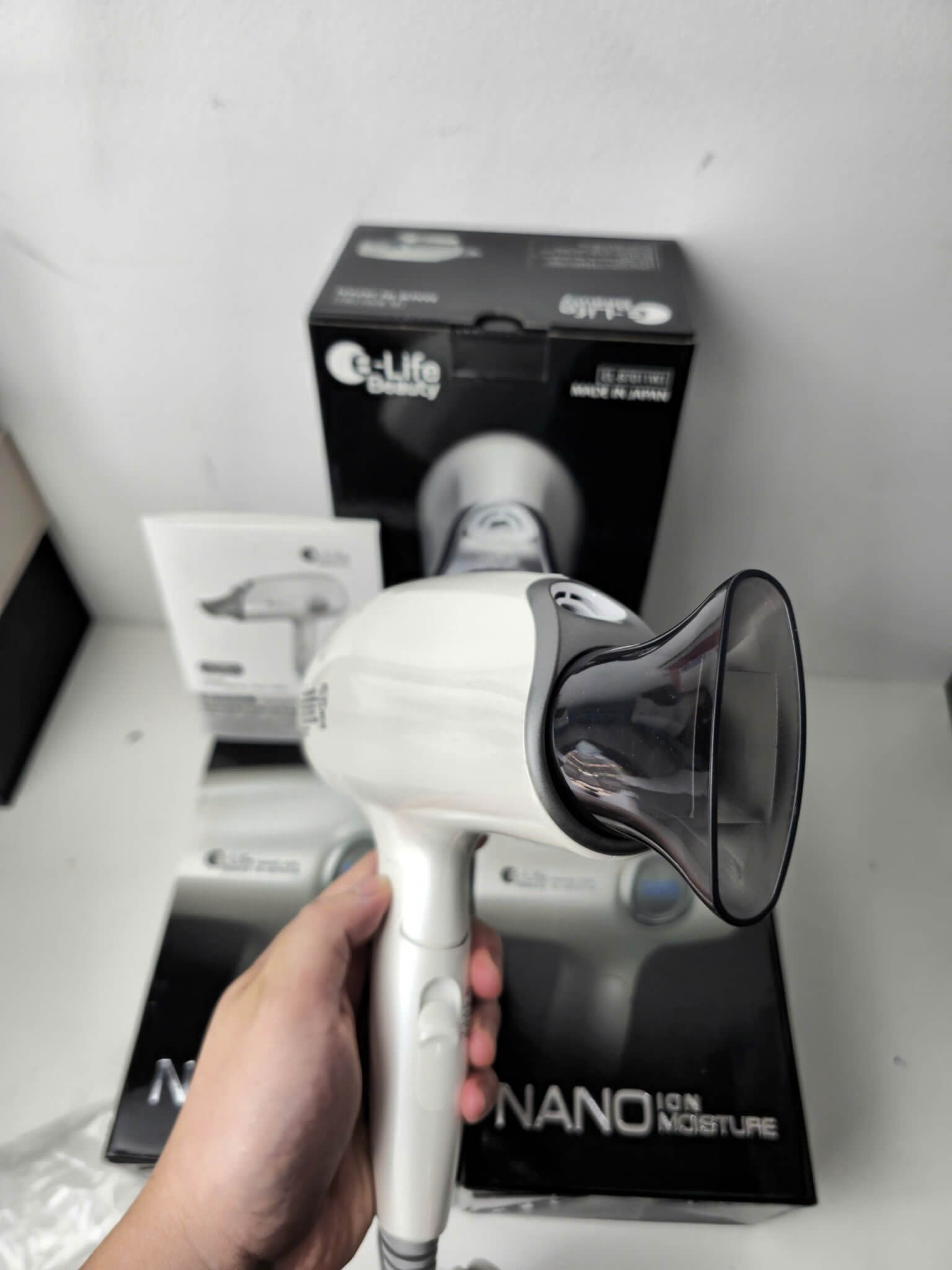 Máy Sấy Tóc E-Life Nano Ion Âm Made In Japan - 1300W - Điện 220V - Ảnh 3