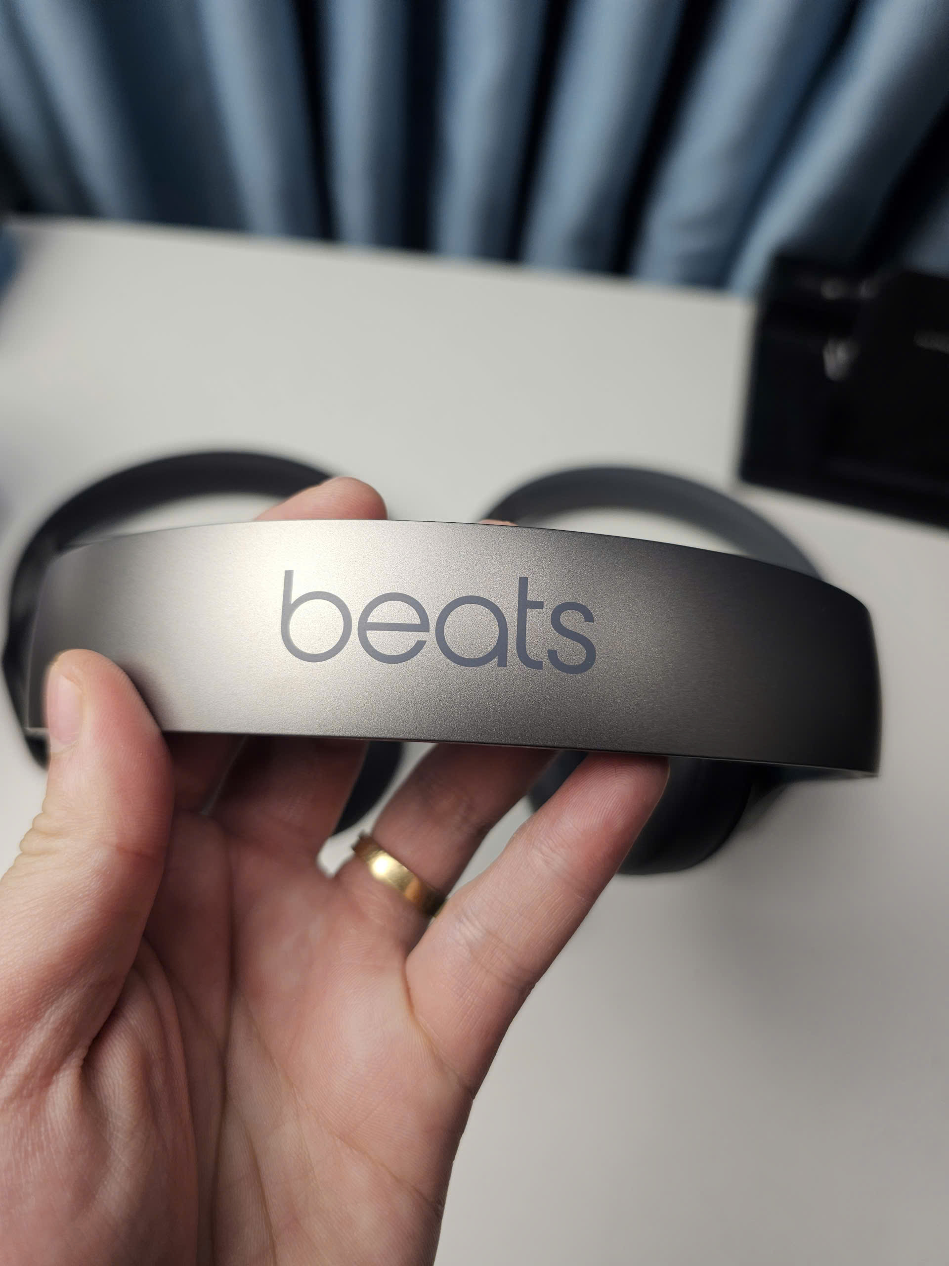 Tai nghe Beats Studio 2 wireless ( Bản không dây ) - Bluetooth 4.0 | Pin 20h | Chống ồn ANC | Jack cắm 3.5mm - Ảnh 11