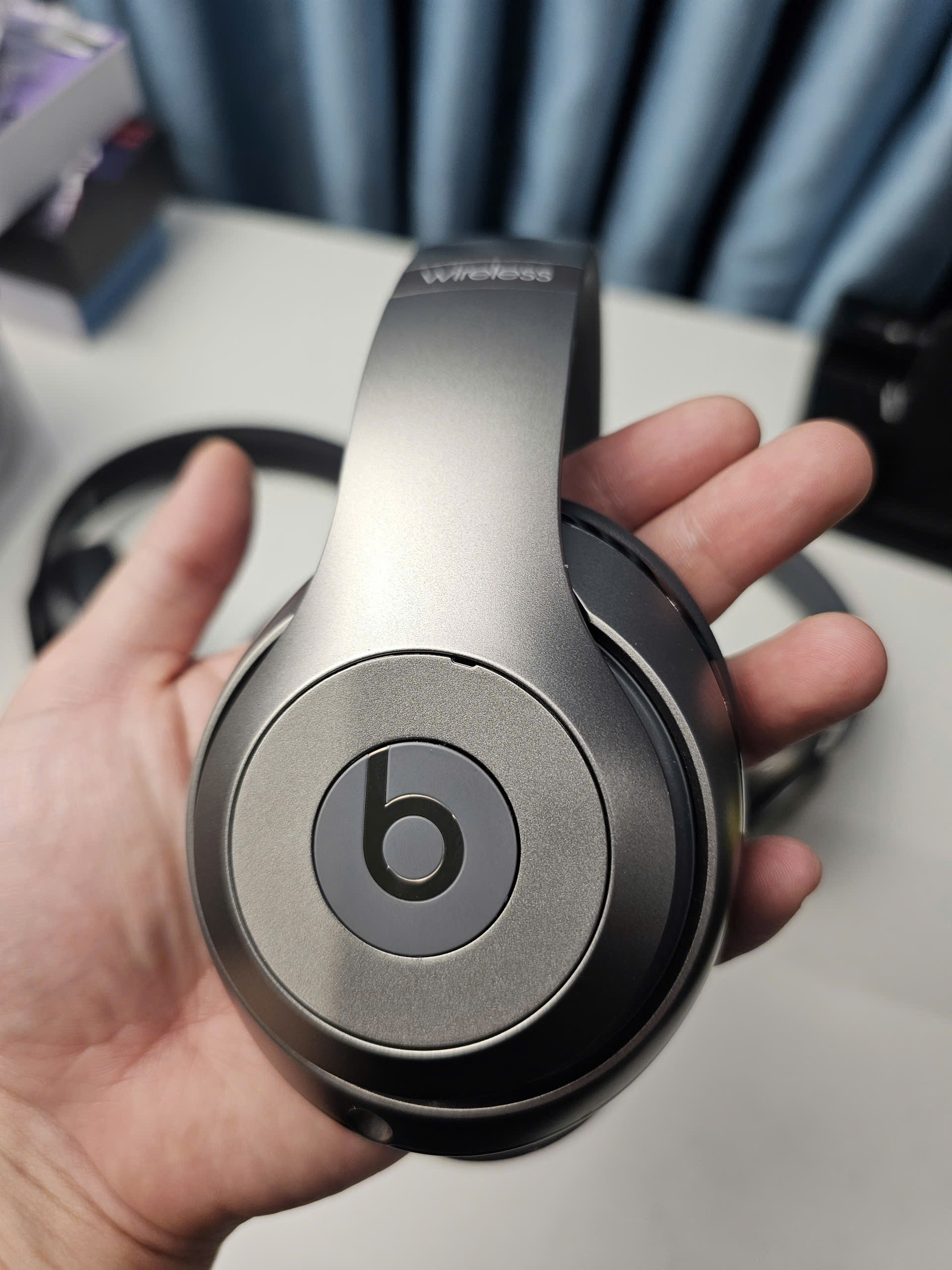 Tai nghe Beats Studio 2 wireless ( Bản không dây ) - Bluetooth 4.0 | Pin 20h | Chống ồn ANC | Jack cắm 3.5mm - Ảnh 14