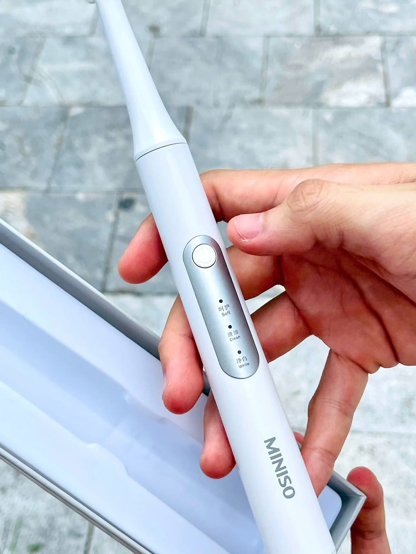 Bàn Chải Điện MINISO Chính Hãng, Chống Nước IPX7 3 Chế Độ, Rung Sóng Âm , Pin Sạc 1 Lần Dùng 30 Ngày - Ảnh 4